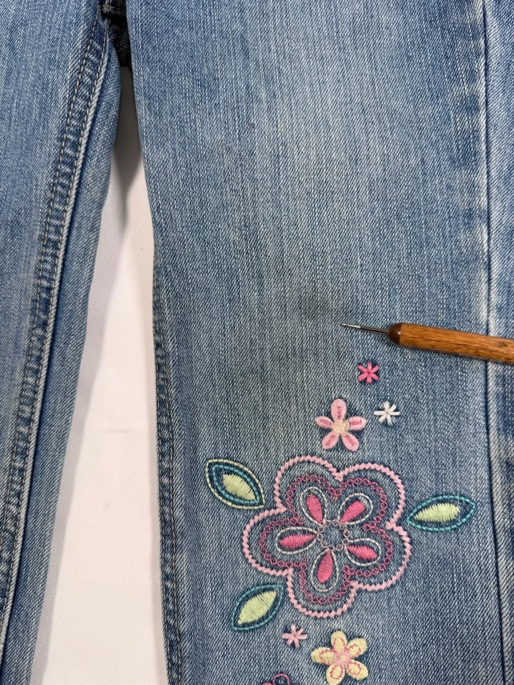 VINTAGE OSHKOSH B’GOSH Girls 7 2000s Embroidered Floral Bow Pocket Jeans Y2K‎